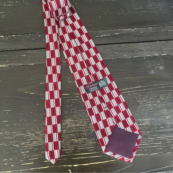 Jos. A. Bank Silk Tie Premier Collection Red - Picture 5 of 7